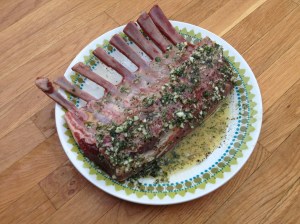 Hvitløk, rosmarin, pepper/salt, sitron og olivenolje