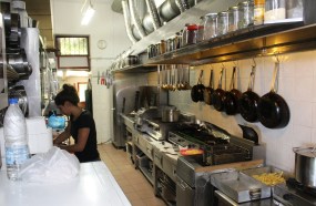 Orden på kjøkkenet her! Og single i full sving....